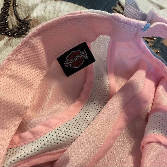 Harley Davidson pale pink & white lightweight soft mesh ballcap - Picture 4 of 7